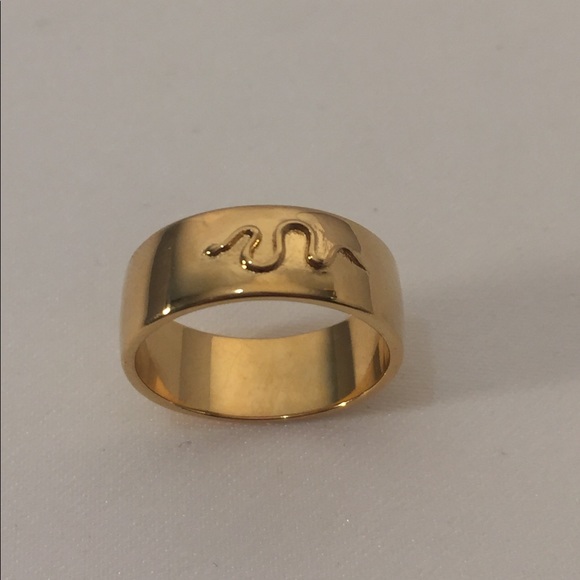 New Vanessa Mooney gold snake ring - Picture 5 of 5